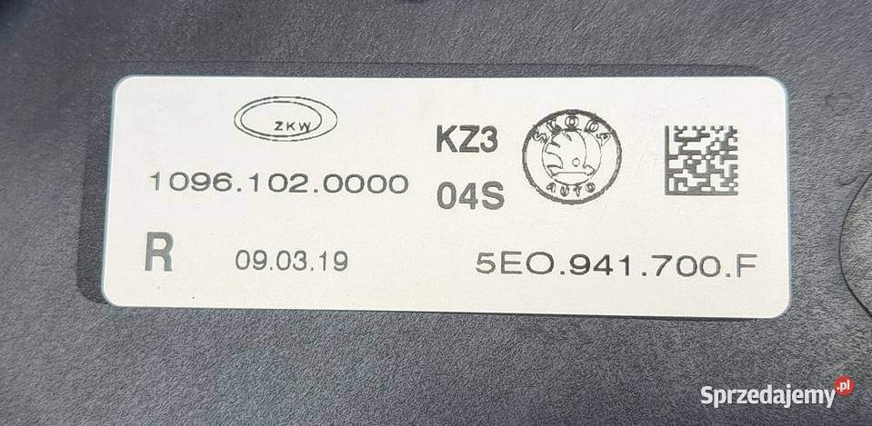 Lampa Przeciwmgielna Prawa Skoda Octavia III FL prawe
