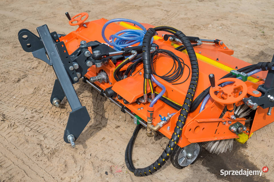 Zamiatarka WOM PTO zbiornik szczotka mocowanie Kutno