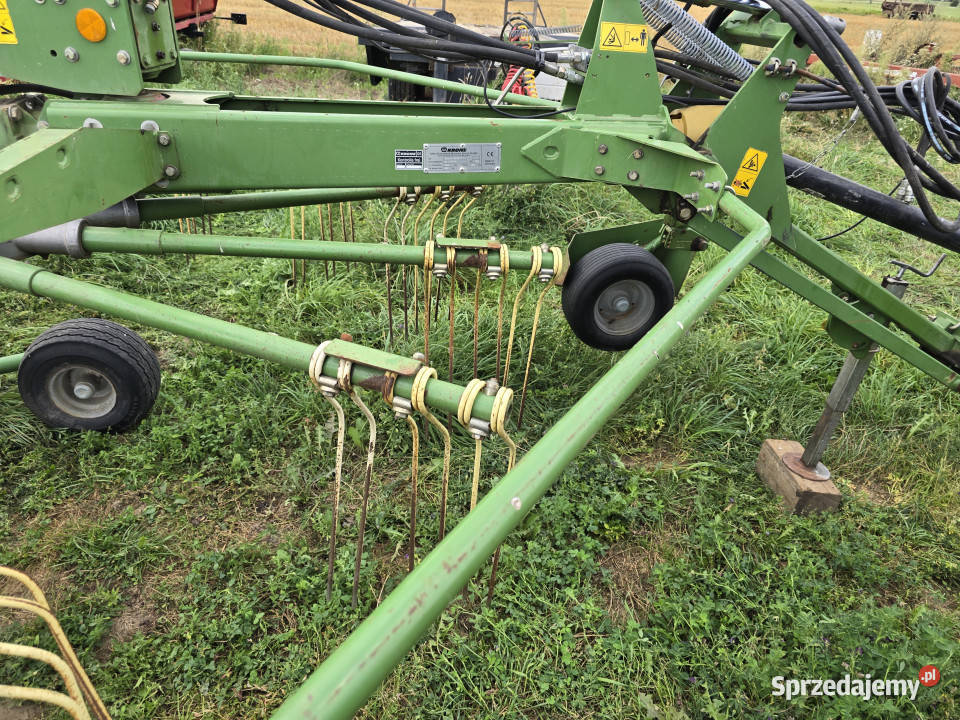 Zgrabiarka dwukaruzelowa KRONE Swadro 71026T Baliki