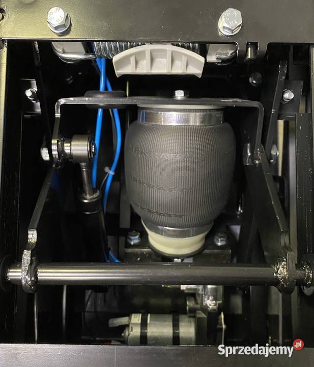 Siedzenie TOP5565RBK pneumatyczne z funkcją Do ciągników Białystok