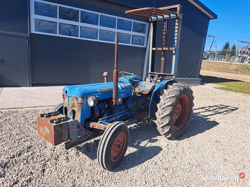 Ciągnik Fordson z widlakiem Piecewo