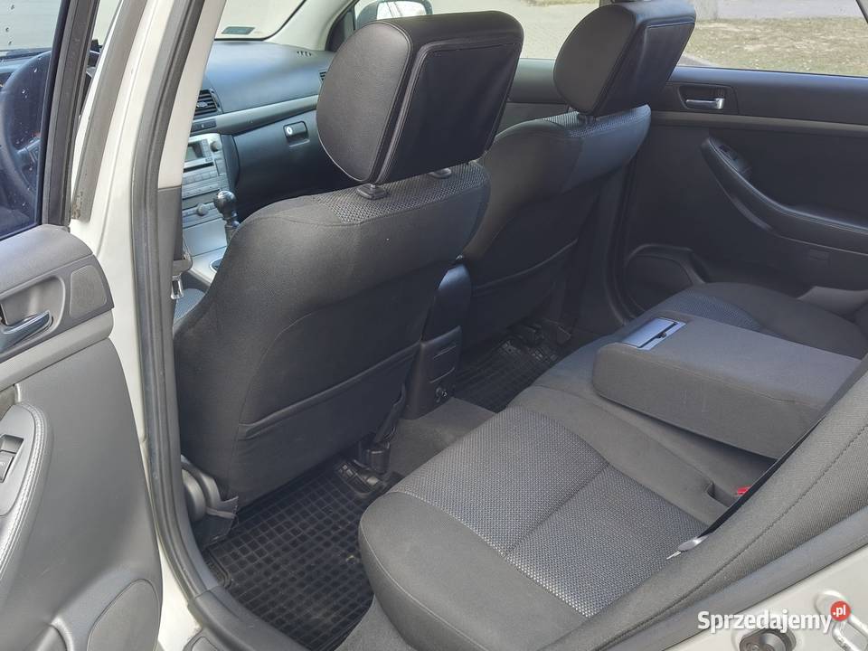 Toyota Avensis 20d 2007r Konin