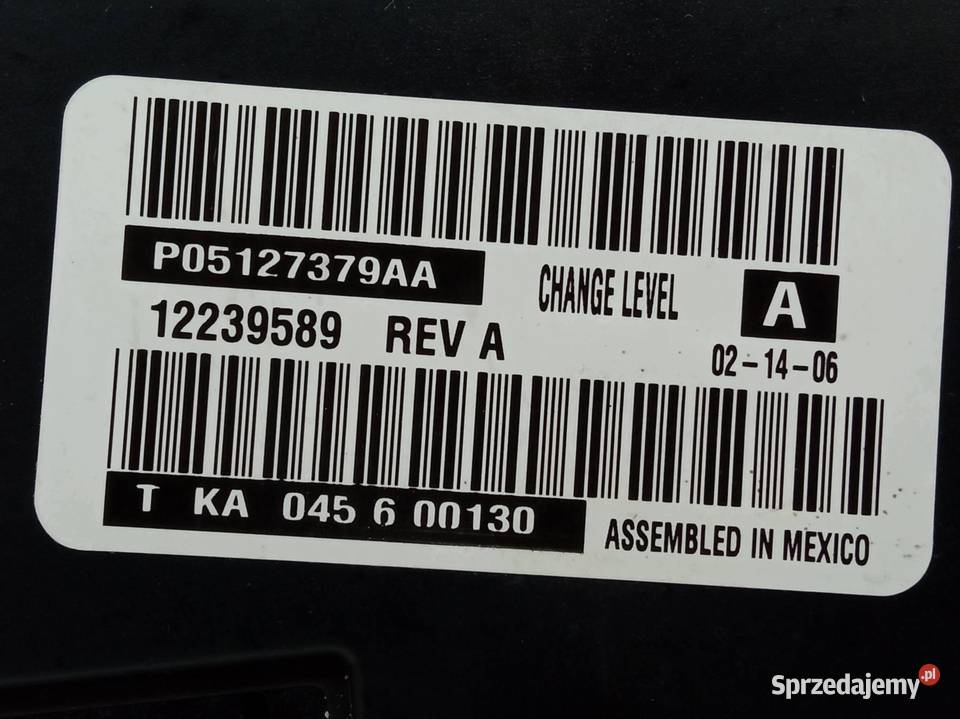 PANEL NAWIEWU P05127379AA Chrysler Voyager IV Części samochodowe sprzedam