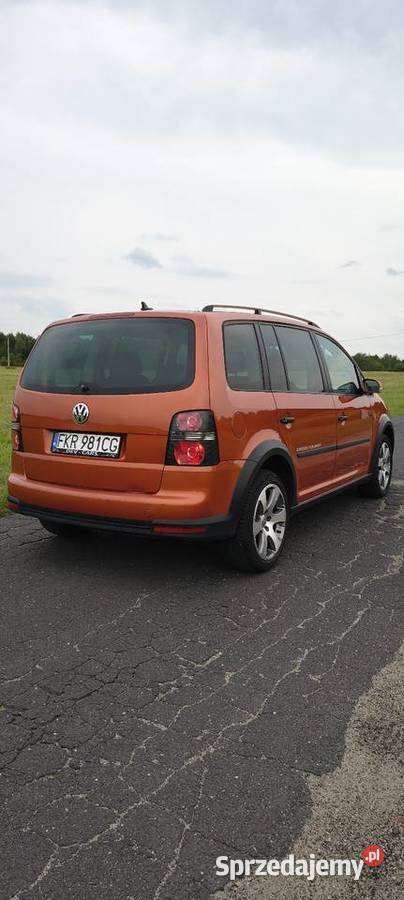 Volkswagen Touran Cross 7osobowy 20TDI BMM 140 czujnik zmierzchu Gubin