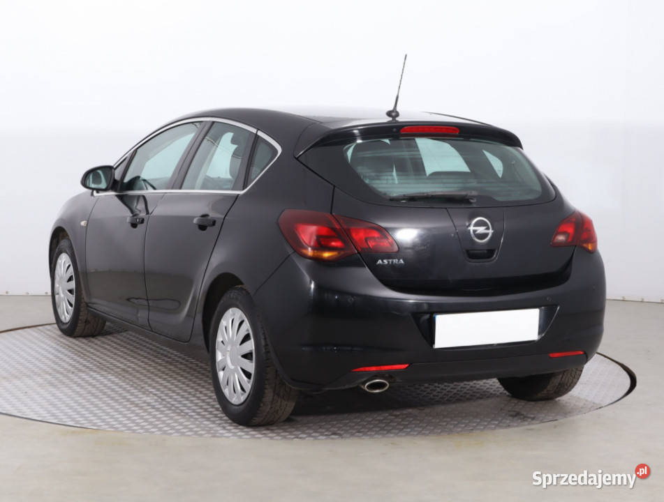 Opel Astra 14 T tempomat
