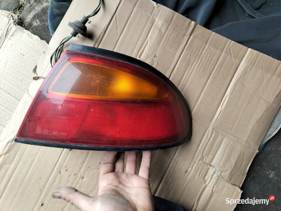 LAMPA TYŁ TYLNA PRAWA Mazda 323F BA