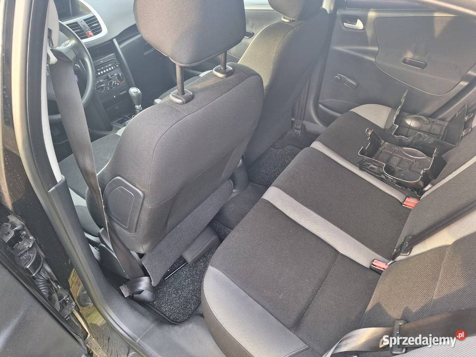 Peugeot 207 14vti 16v 95 8fs 2008r światła przeciwmgielne Choceń