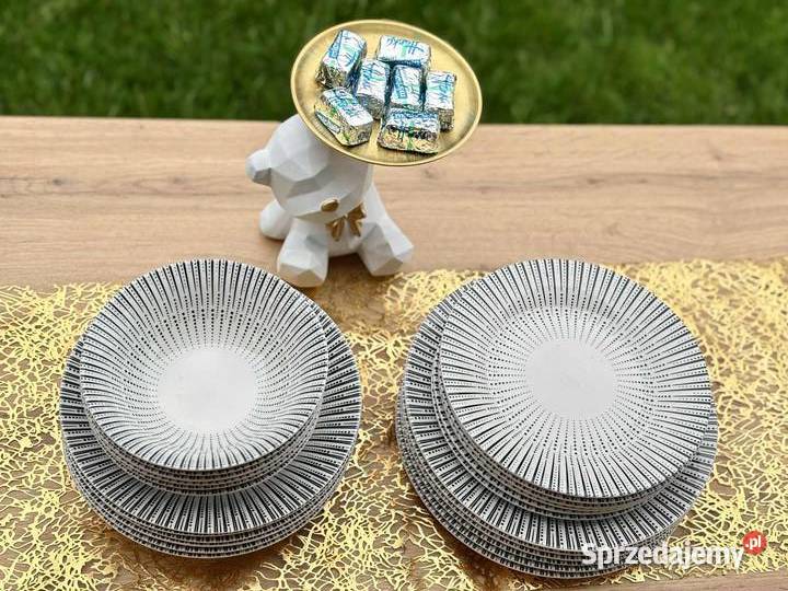 189 Serwis obiadowy 24 elementy kropki Zabrze