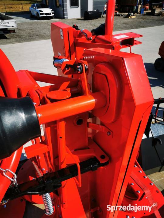 Tytuł Kosiarka rotacyjna Lisicki różne Sienno