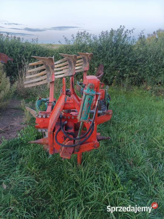 Pług obrotowy 3 skibowy Kverneland Skarżyn sprzedam