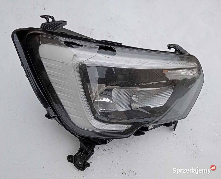 Renault Master IV Led reflektor lampa prawy wielkopolskie Przeźmierowo sprzedam