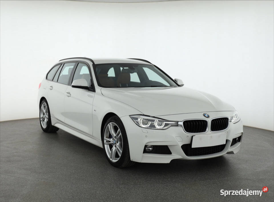 BMW 3 330 i isofix