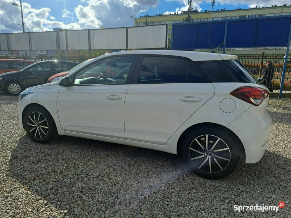 Hyundai i20 1718 SALON 100 bezwypadkowy Tempomat 1248cm3 sprzedam