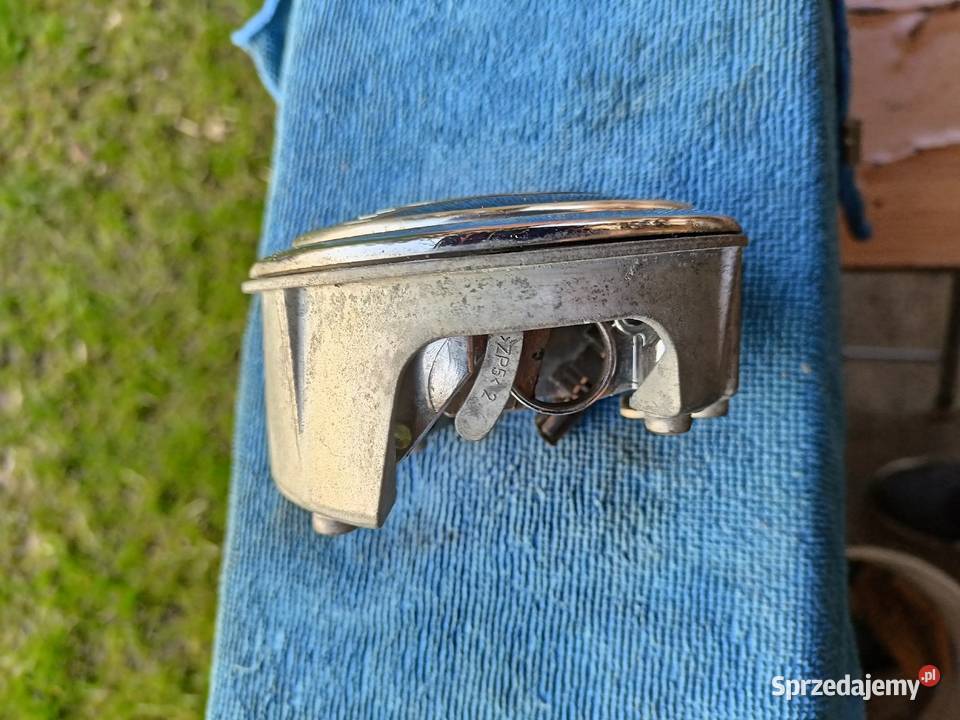 Zamek emblemat znaczek tylnej klapy BMW Rok produkcji 2011 Ruda Śląska