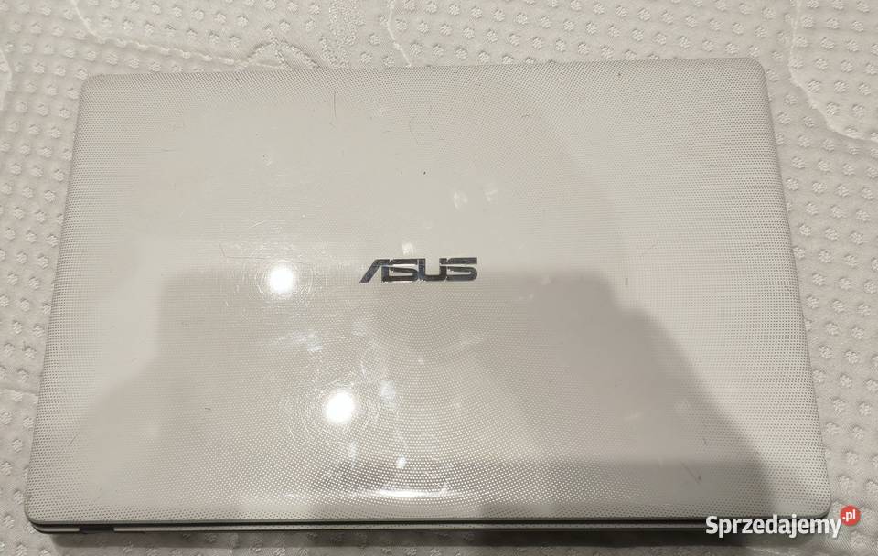 Dwa laptopy Asus X550c i K50ij sprzedam
