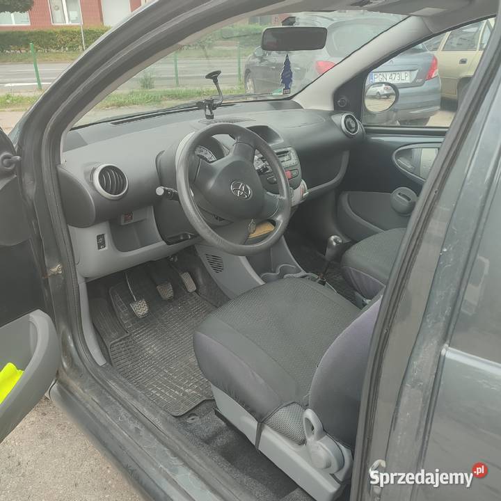 syndyk sprzeda samochód osobowy Toyota Aygo wielkopolskie Poznań sprzedam