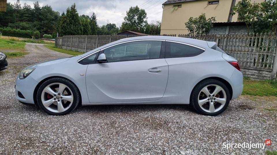 Opel Astra gtc20cdti navibi xenonCzujniki sprzedam