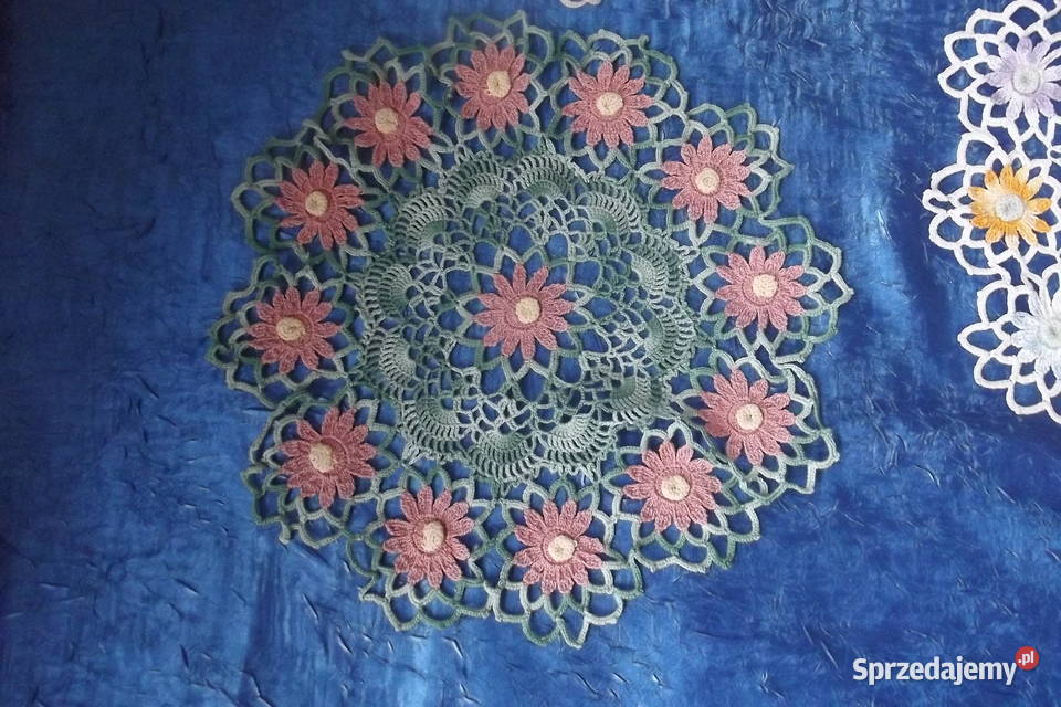 Serwetki 4 szydełko różne Obrusy i serwety sprzedam