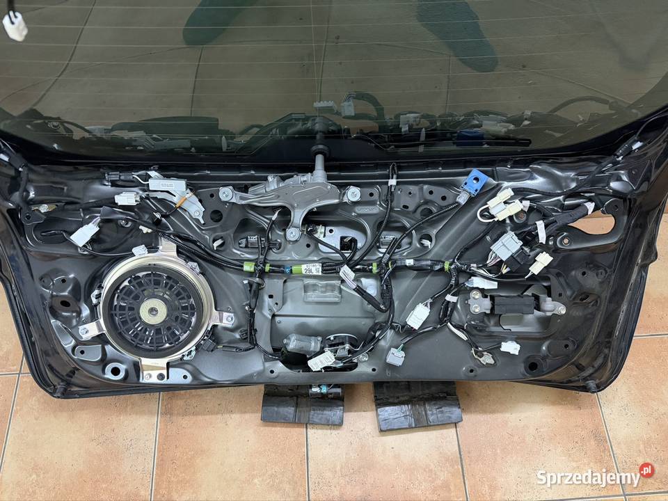 Lexus nx klapa bagażnika uszkodzona Warszawa