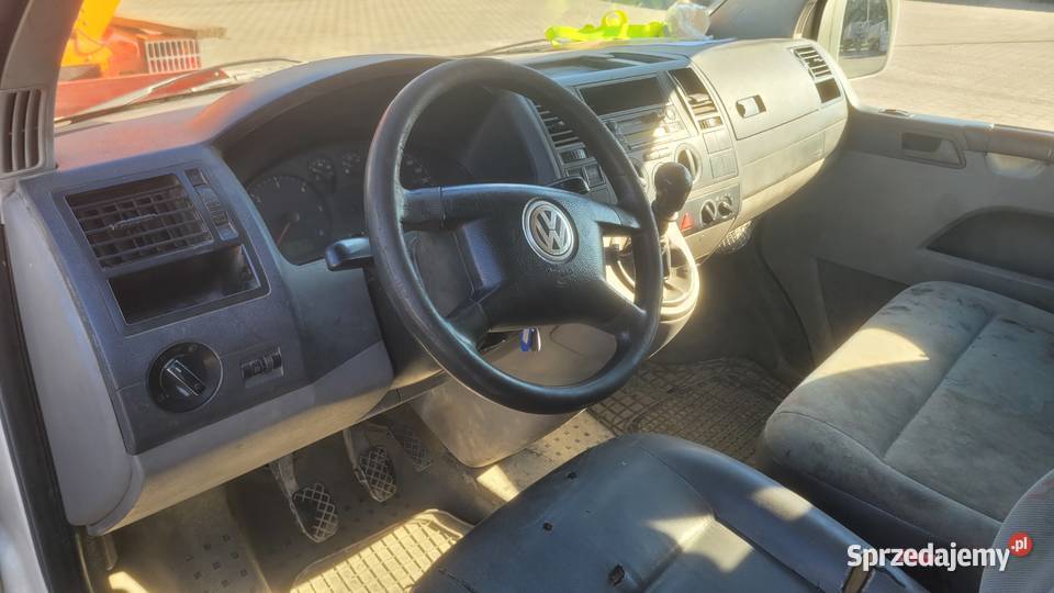 Volkswagen Transporter T5 solidny w pracy Auto diesel