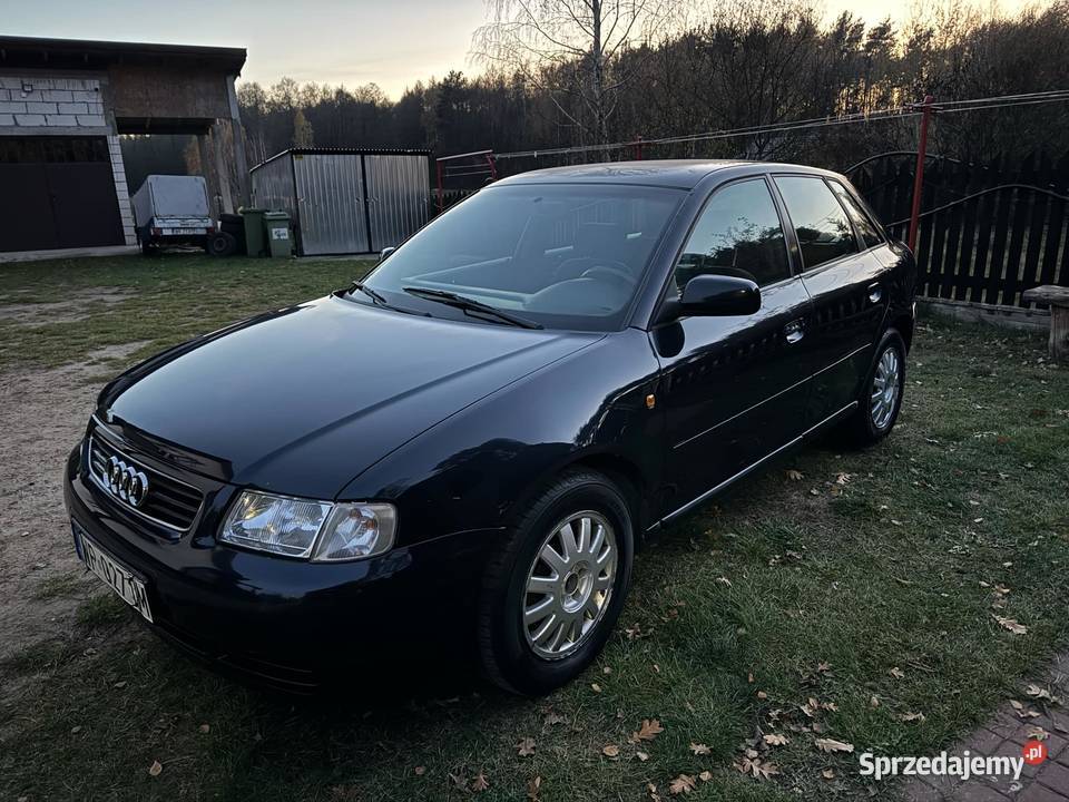 Audi a3 8l 5 drzwi 16 benzyna 102 250 klima immobilizer Radom
