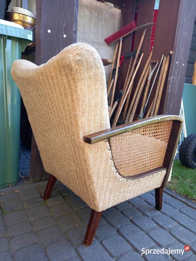 Stary fotel na sprężynach z rattanem vintage prl sprzedam