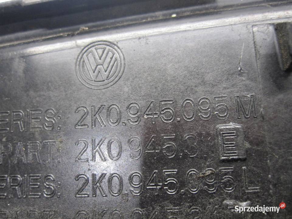 VOLKSWAGEN CADDY III 09r osłona listwa lampy Lampy tylne
