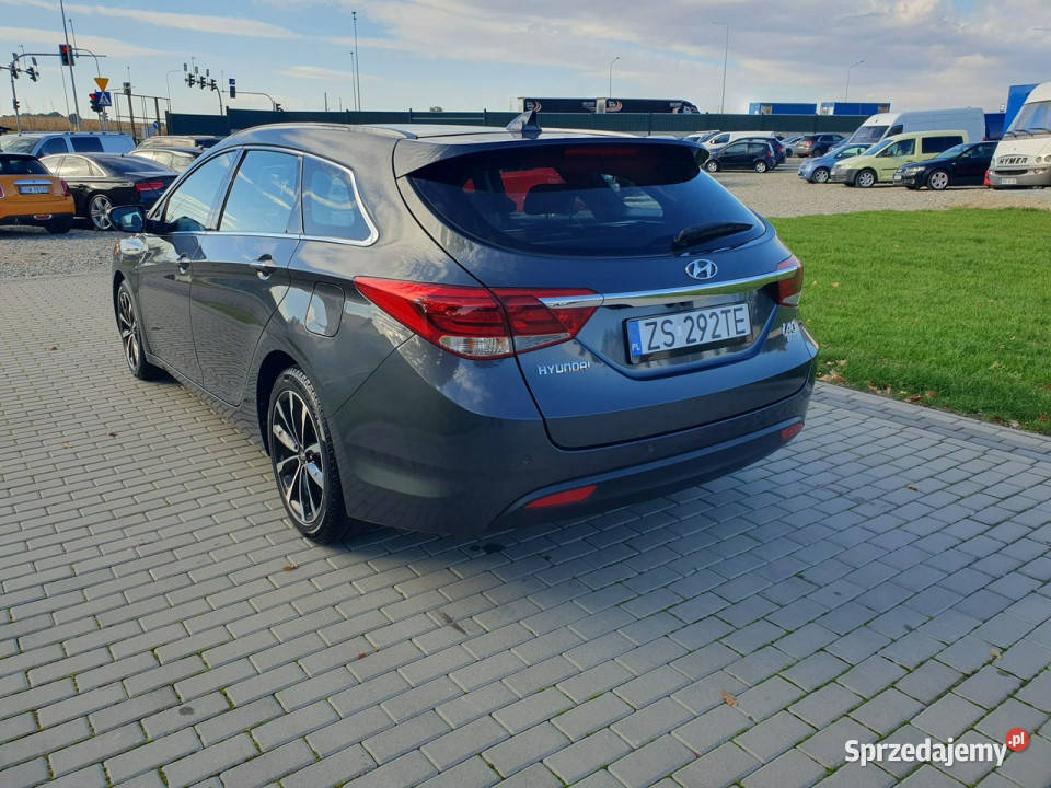 Hyundai i40 17crdi 140 Automat Bixenon Ledy Navi nieuszkodzony Strobice