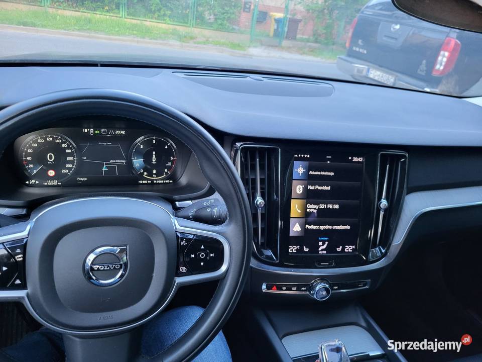 V60 221 Mild Hybrid Diesel wyposażenie premium Rok produkcji 2021 Wrocław