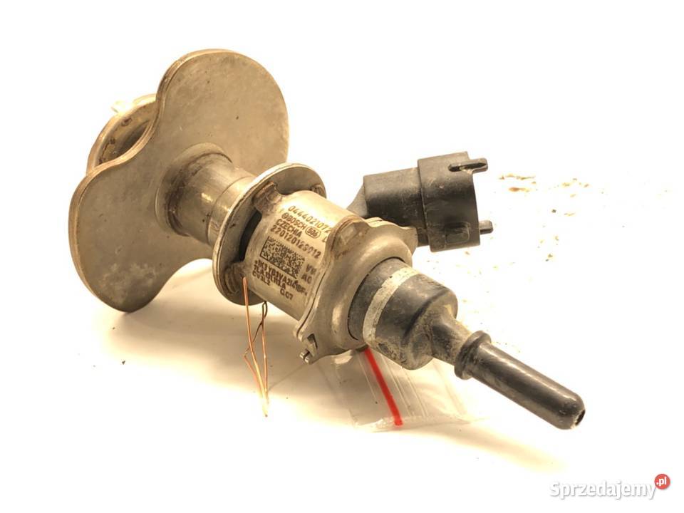 WTRYSKIWACZ SCR VW CADDY V 0444021072 20 122