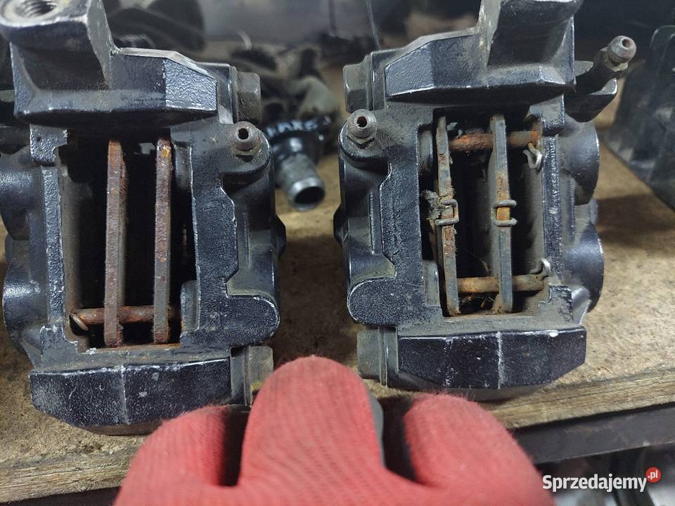Suzuki GSX 600 f katana zaciski zacisk przód Jelenia Góra