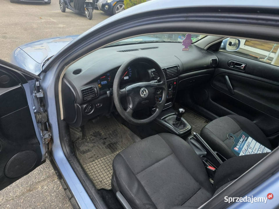 Volkswagen Passat 16 Benzyna 102 Klimatyzacja autoalarm Słupsk sprzedam