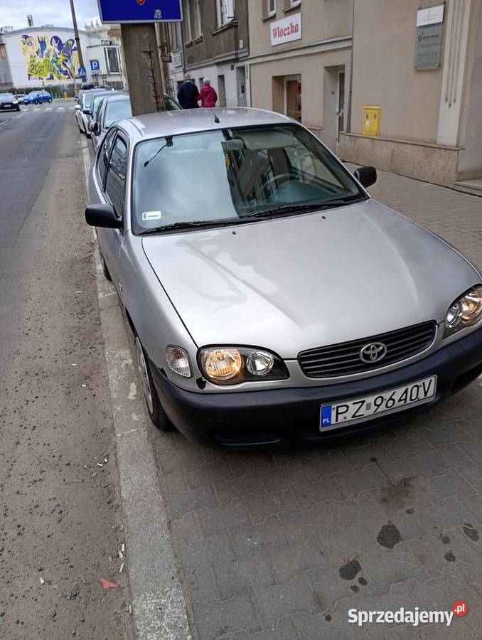 Samochód Toyota Corolla silnik 14benzyna opel światła przeciwmgielne