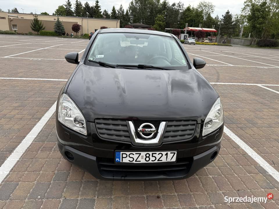 Nissan Qashqai 16 benzyna 2009r Wronki
