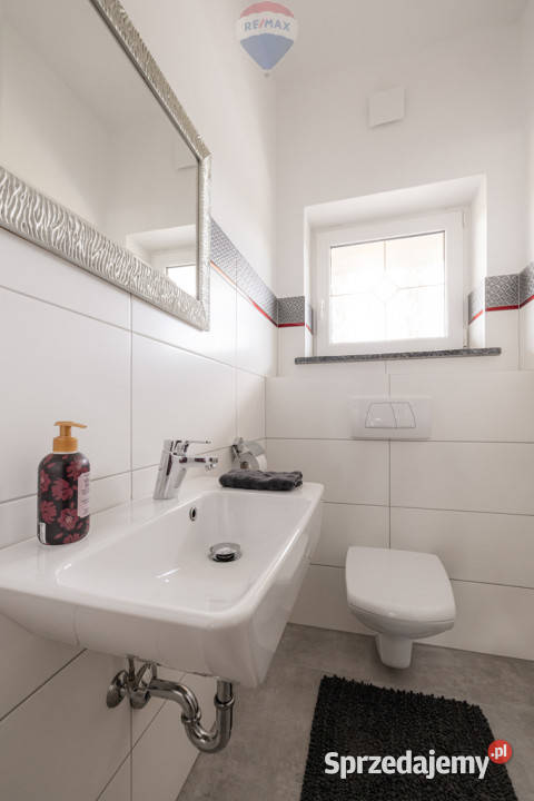 Willa na dużej działce lesie taras