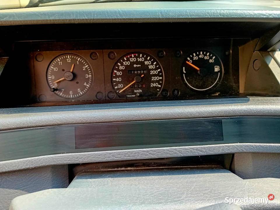 Skórzana tapicerka ładny stan Jadów