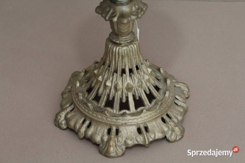 Mosiężna lampa naftowa z porcelanowym