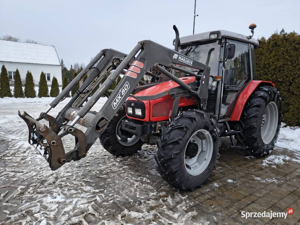 Massey Ferguson 4235 z ładowaczem Grabów Szlachecki