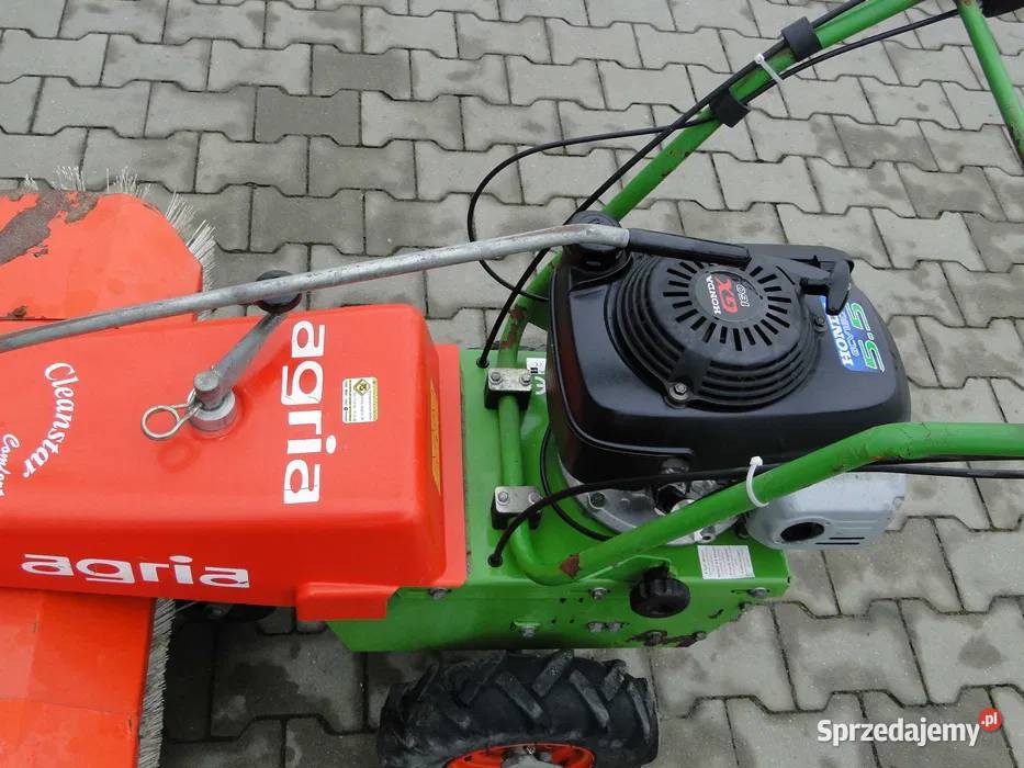 Odśnieżarka Szczotka Zamiatarka DO KOSTKI ŚNIEGU