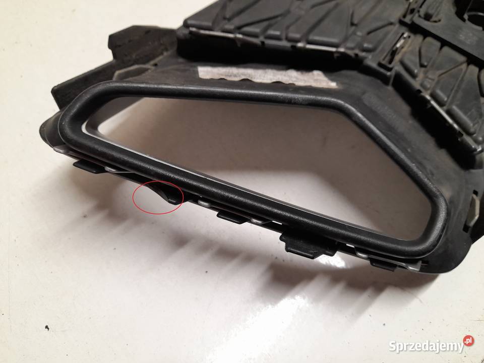 AUDI A6 C8 LEWA KRATKA ZDERZAKA 4K0807682D