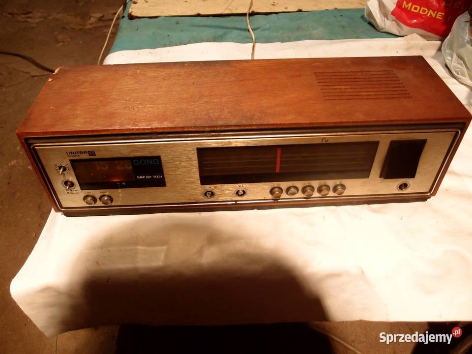 z dawnych lat radio z zegarem Diora Unitra Gong Łódź sprzedam