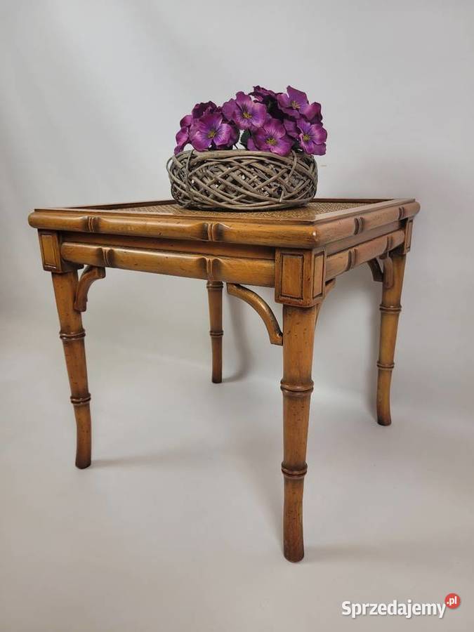 Stolik kawowy z rafią