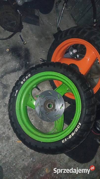 Sprzedam felgę razem z oponą Piaggio nrg power Czaplinek