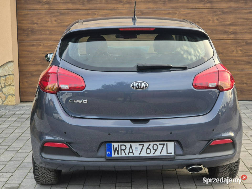 Kia Ceed Wyjątkowy 16B AutomatŁopatki Full sprzedam