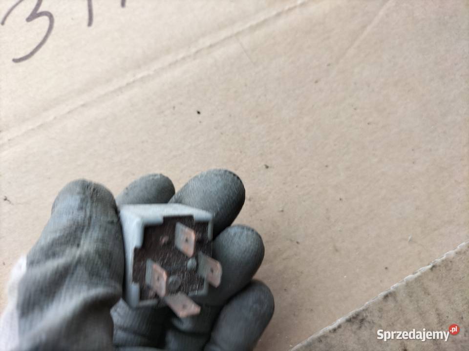 PRZEKAŹNIK AUDI VW 24 171937503 Kamień-Kolonia