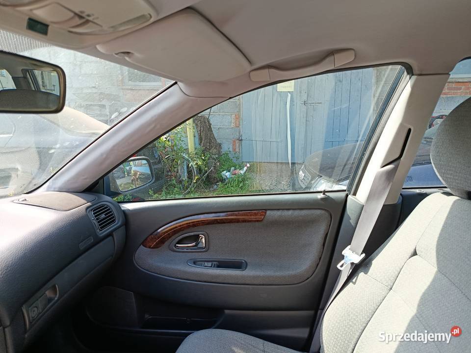 Volvo V 40 19 D 70 kW 2000 r dawca części Szklarka Myślniewska