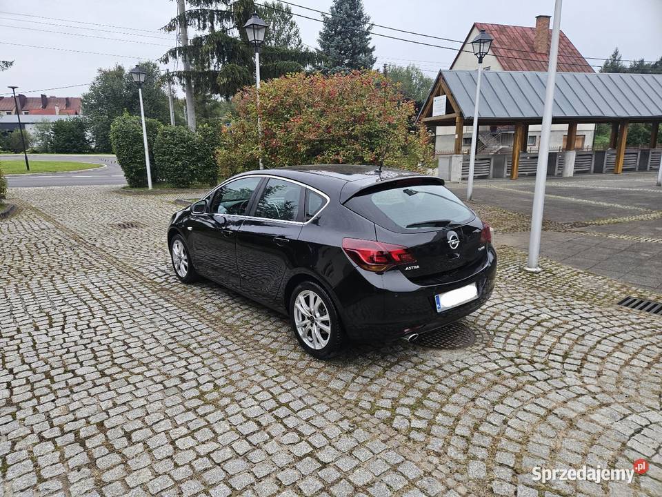 Opel Astra J 2010r 14TLPG 140 Klimatronik Alu 17 czarny Astra