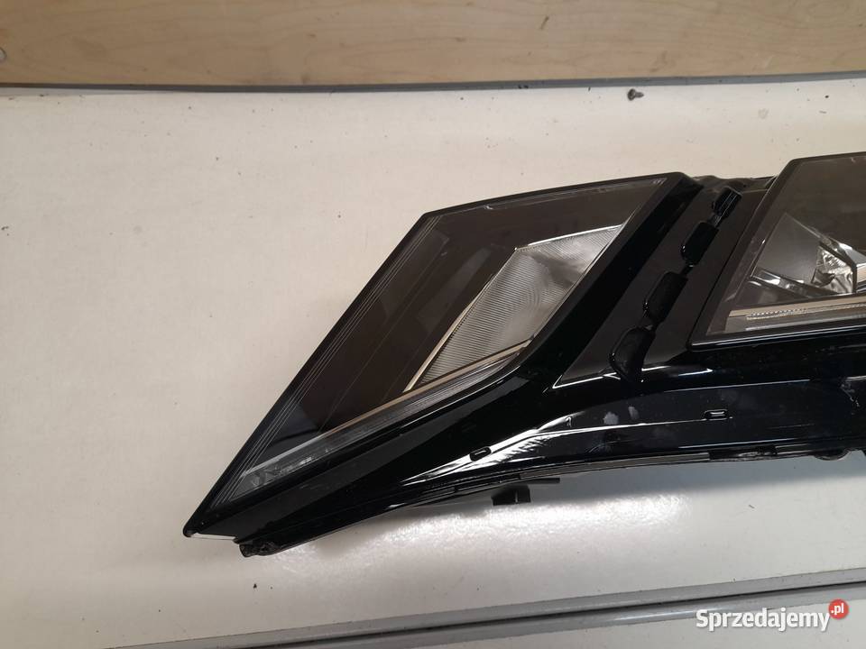 LAMPA LEWY PRZÓD SKODA OCTAVIA III LIFT Goleniów sprzedam