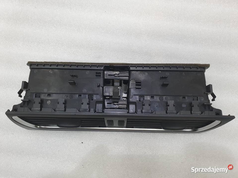 KRATKA NAWIEWU ŚRODKOWA AUDI A5 8T 8T2820951B osobowe Kratki nawiewu wielkopolskie
