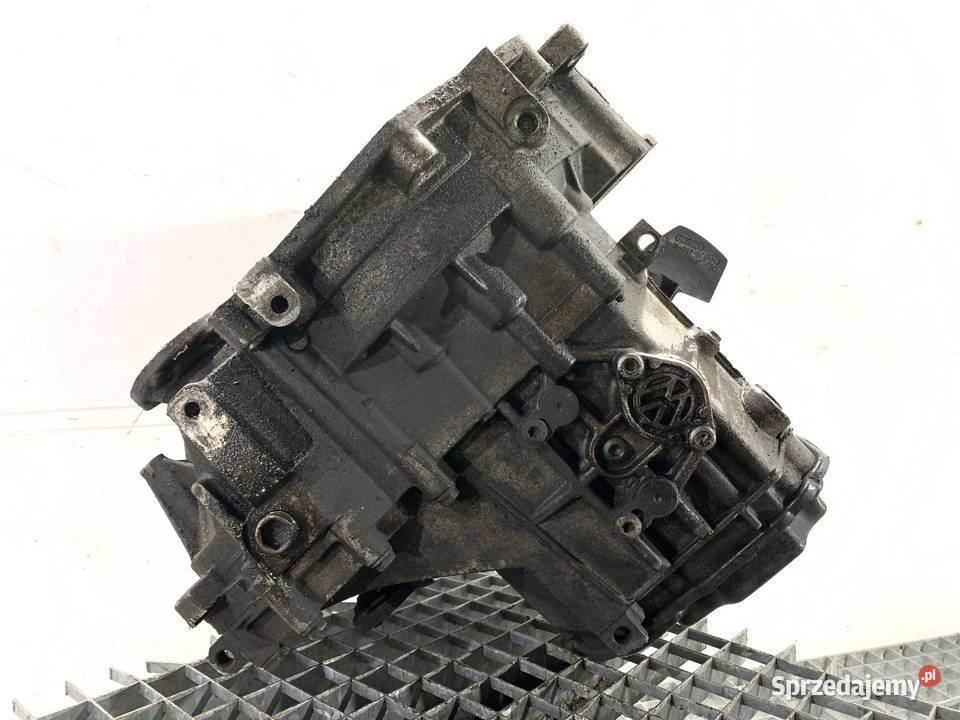 SKRZYNIA BIEGÓW VW PASSAT B6 JCX 19 105 0510 osobowe sprzedam